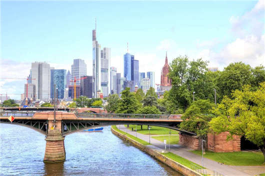 <a style='color:#268bd1;cursor:pointer;' href='/falankefu.html'><a style='color:#268bd1;cursor:pointer;' href='/falankefu.html'>德國法蘭克福</a></a>的經(jīng)濟成長之路 德國法蘭克福的經(jīng)濟成長之路