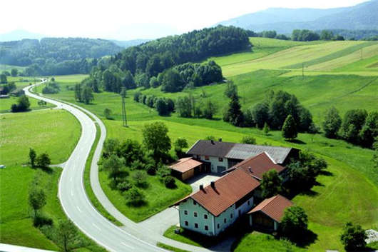 <a style='color:#268bd1;cursor:pointer;' href='/'>德國移民</a>政策改革，工作移民、費用介紹