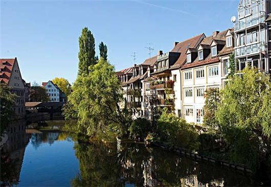 精通德語(yǔ),為您的移民生活帶來(lái)更多的新意與資本 精通德語(yǔ),為您的移民生活帶來(lái)更多的新意與資本