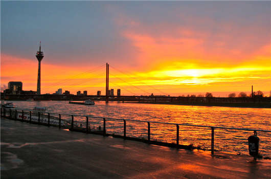 辦理<a style='color:#268bd1;cursor:pointer;' href='/'>移民德國(guó)</a>,德國(guó)的社會(huì)福利保障介紹 辦理移民德國(guó),德國(guó)的社會(huì)福利保障介紹